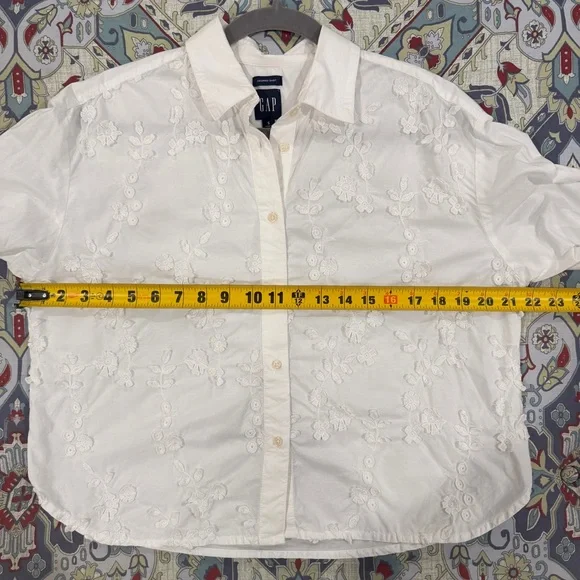 GAP Floral Embroidered Applique Button-up Cropped Shirt White Size Small - Picture 11 of 11